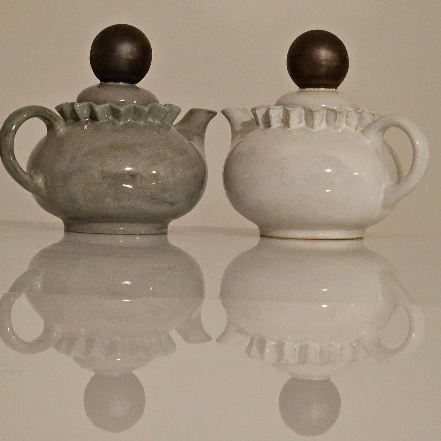 White tea pot