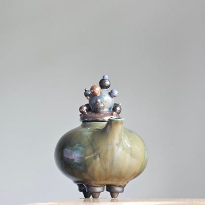 Green teapot-bubles