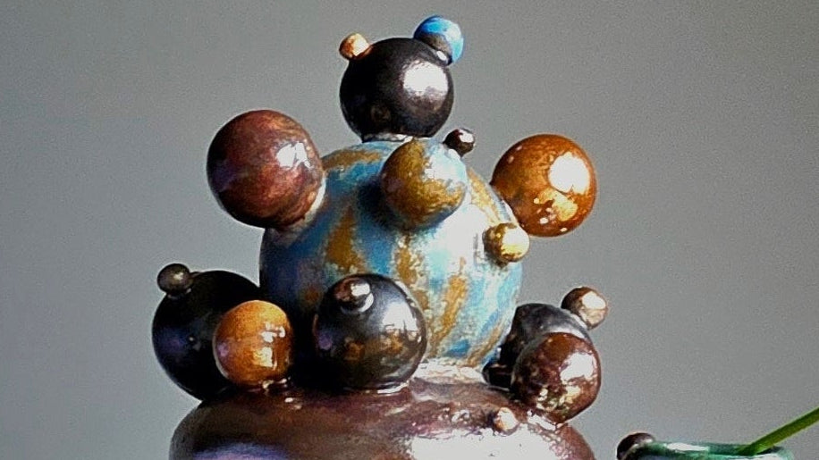 Green teapot-bubles