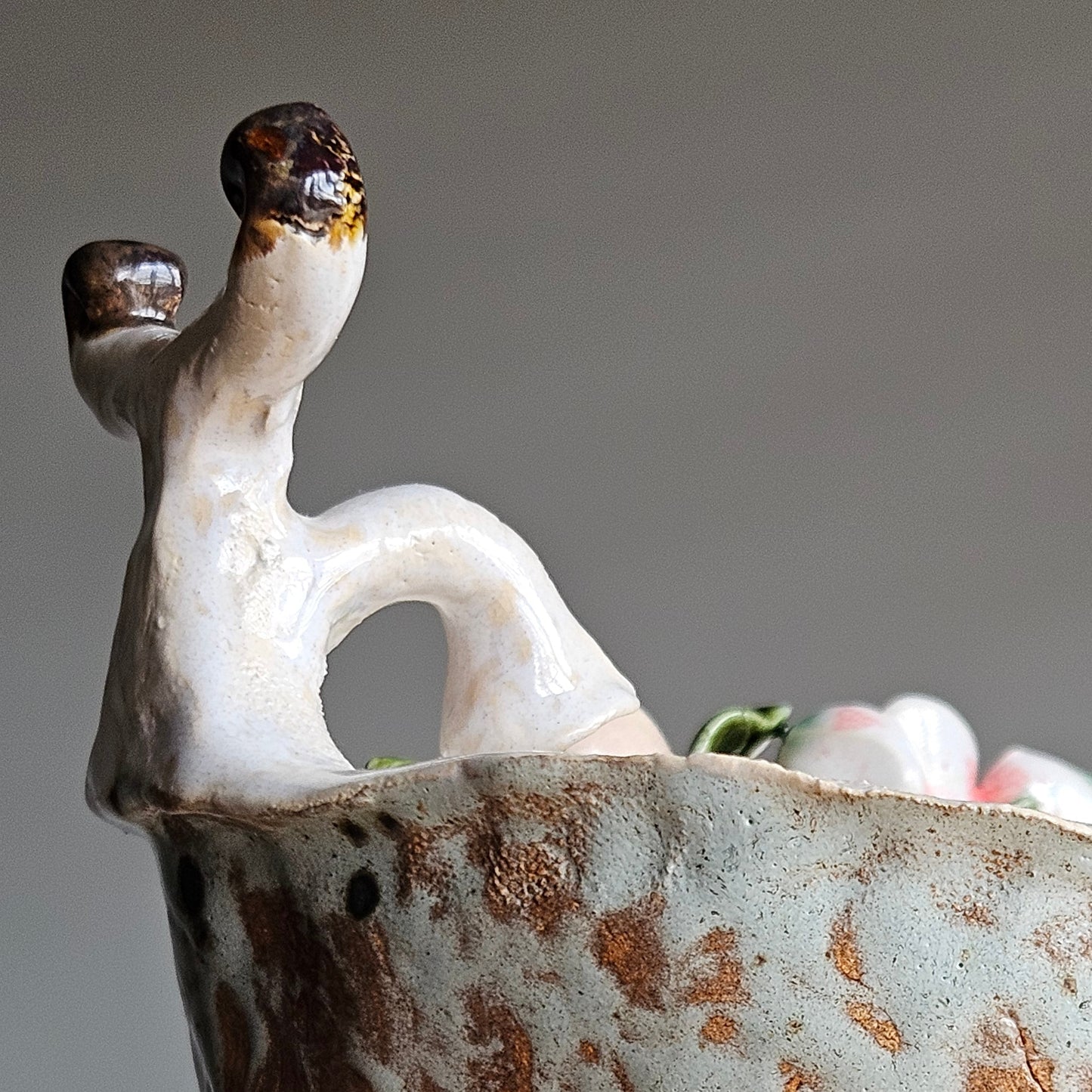 Vase,bowl-bathtub