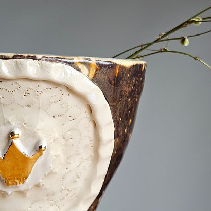 Cup with crown