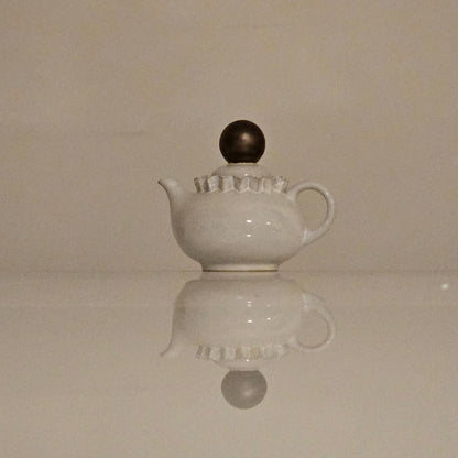 White tea pot