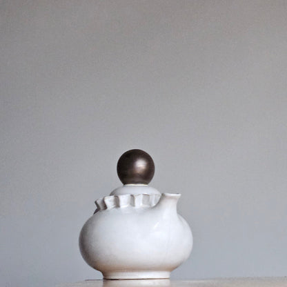White tea pot