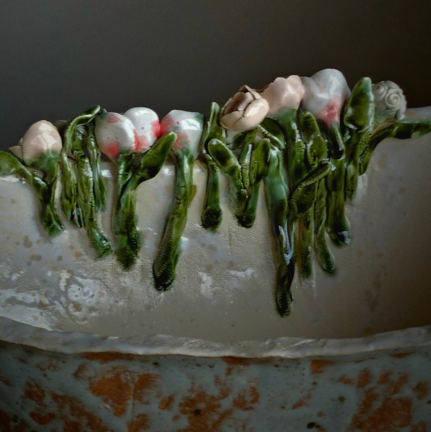Vase,bowl-bathtub