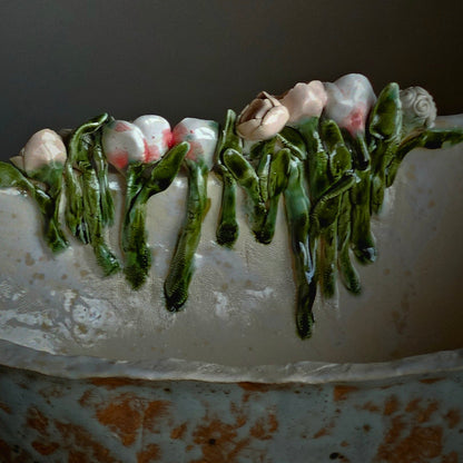 Vase,bowl-bathtub
