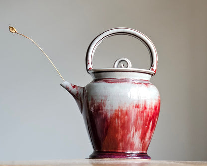 Tea pot- vintage