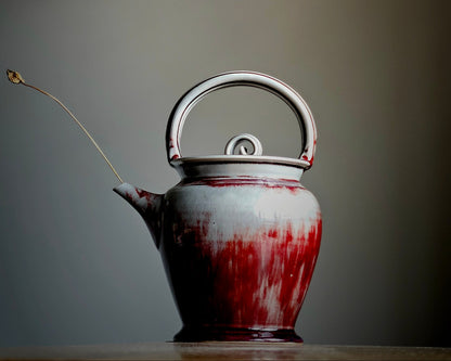 Tea pot- vintage