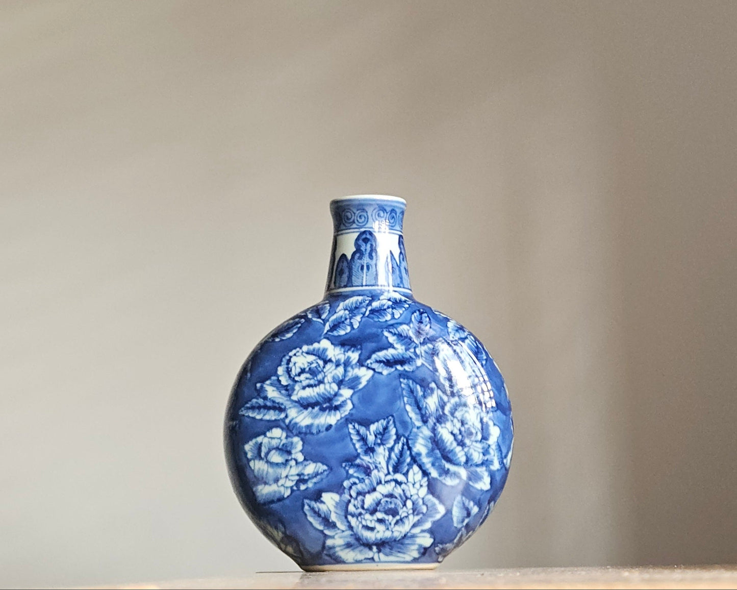 Vintage Chinese Vase|Blue White Floral