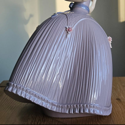 Girl in Pink Dress|Porcelain Figurine|Lladro 5120