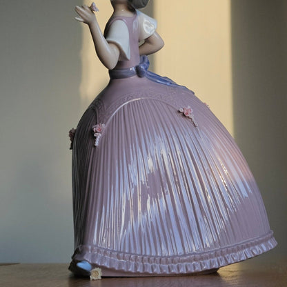 Girl in Pink Dress|Porcelain Figurine|Lladro 5120